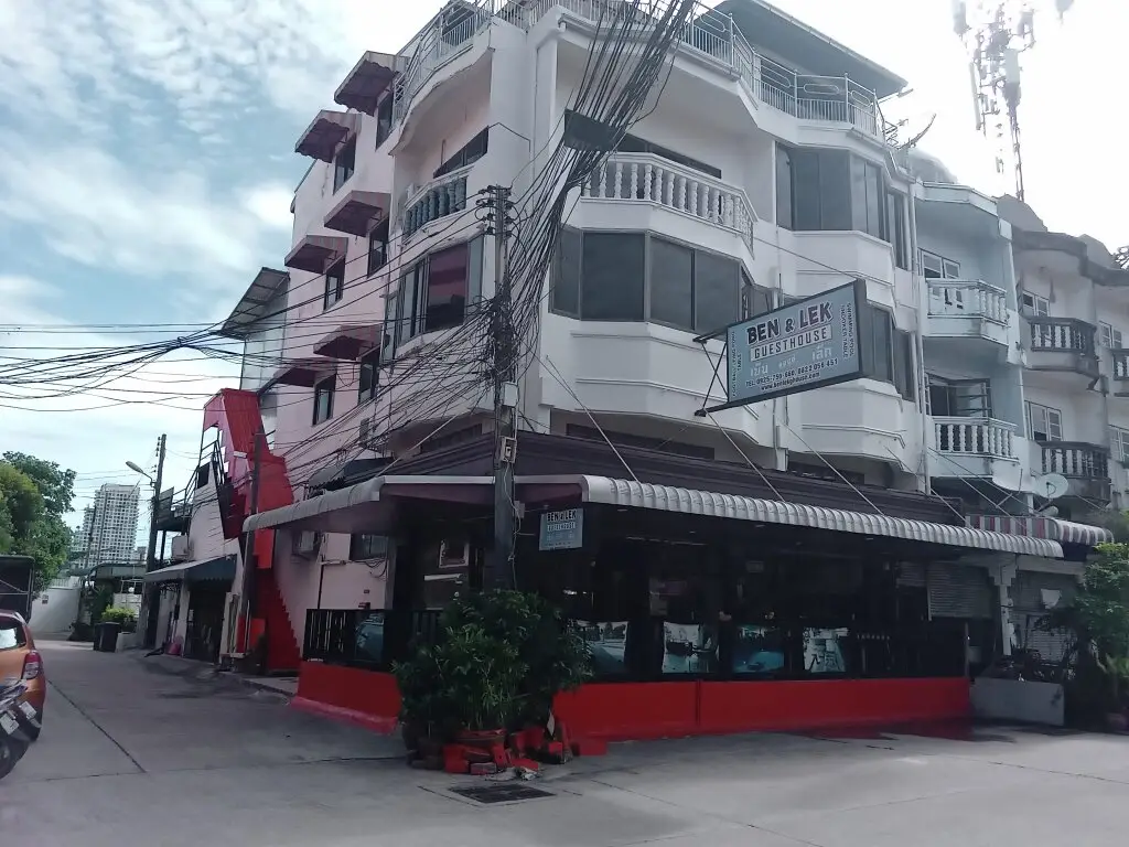 Паттайя: Ben & Lek Guesthouse