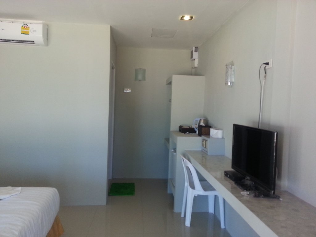 Ланта: Lanta A&J Klong Khong Beach