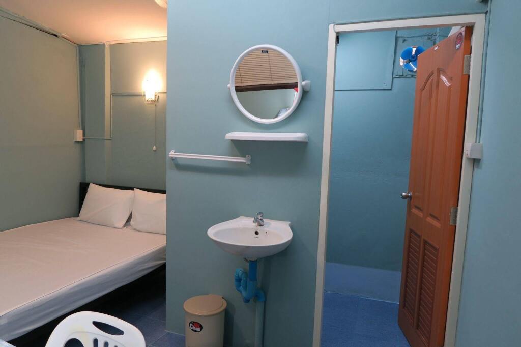 Бангкок: Red Lips Hostel