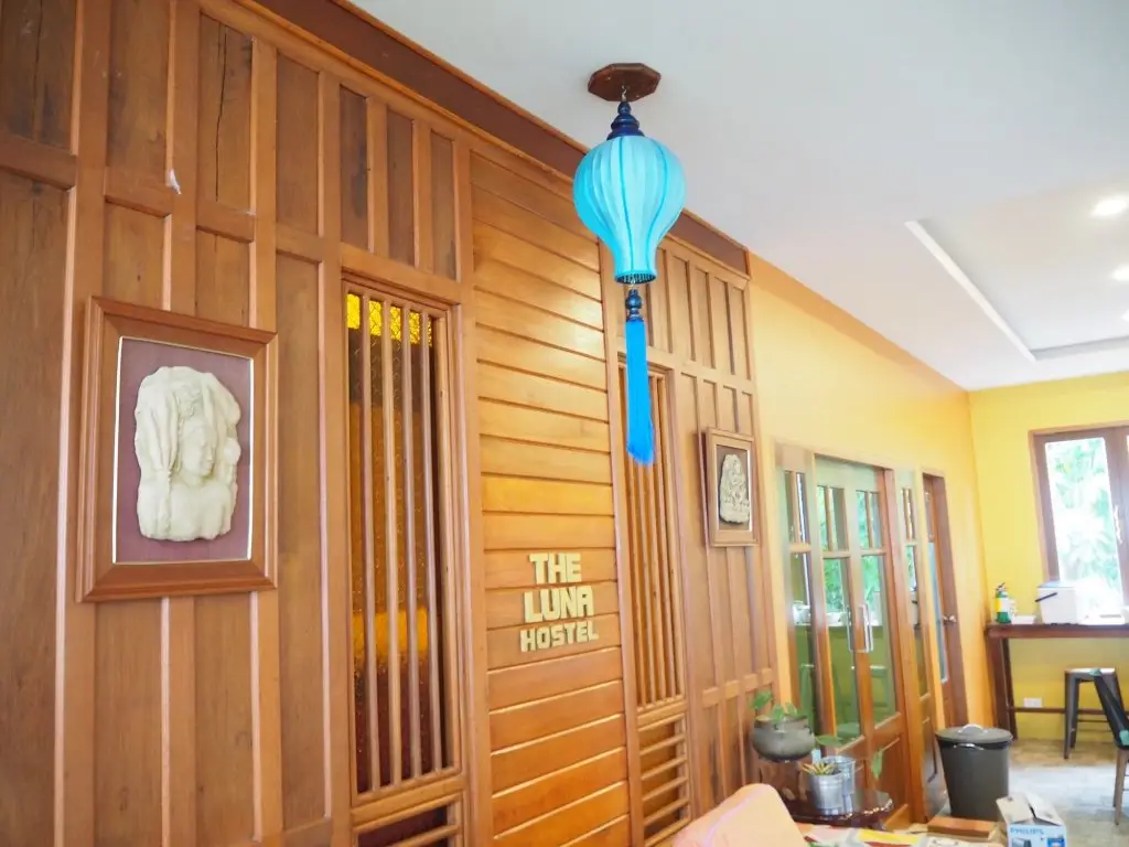 Тхаланг: The Luna Hostel