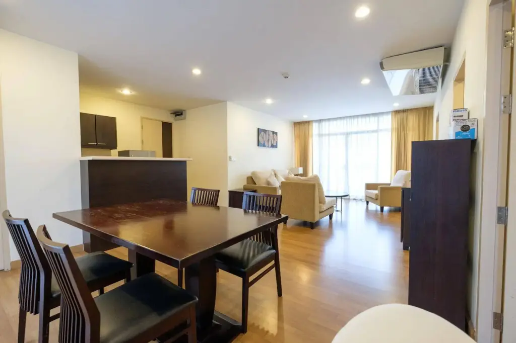 Бангкок: Chadvara Residence