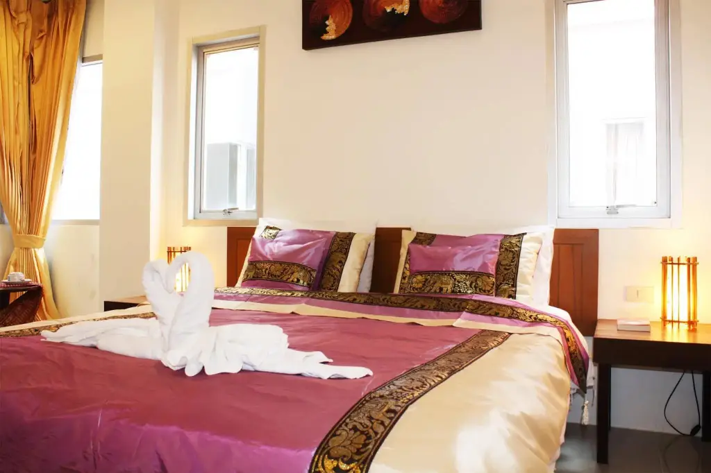 Кату: Patong at Inn