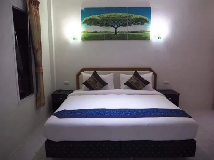 Пхукет: At Night Airport Resort