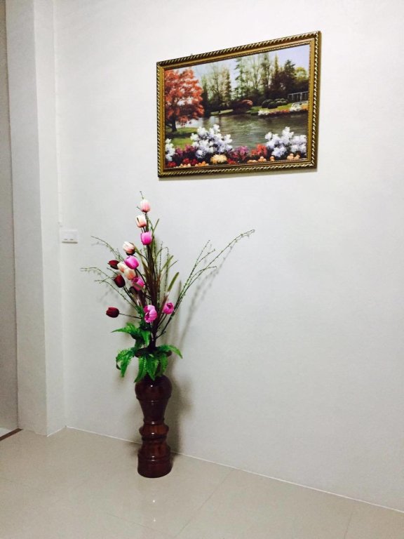 Чианграй: Apinsaya House