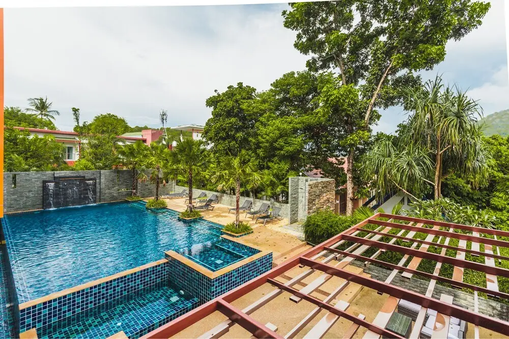 Муанг: Condo in Nai Harn in ReLife 15-123-210