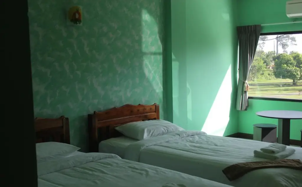 Сисакет: The Green Hotel