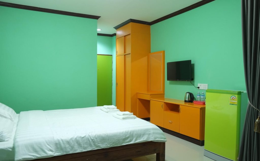 Сисакет: The Green Hotel