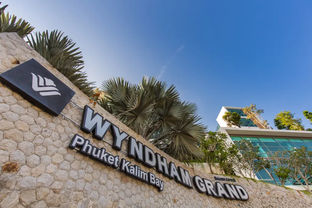 Пхукет: Отель Wyndham Grand Phuket Kalim Bay