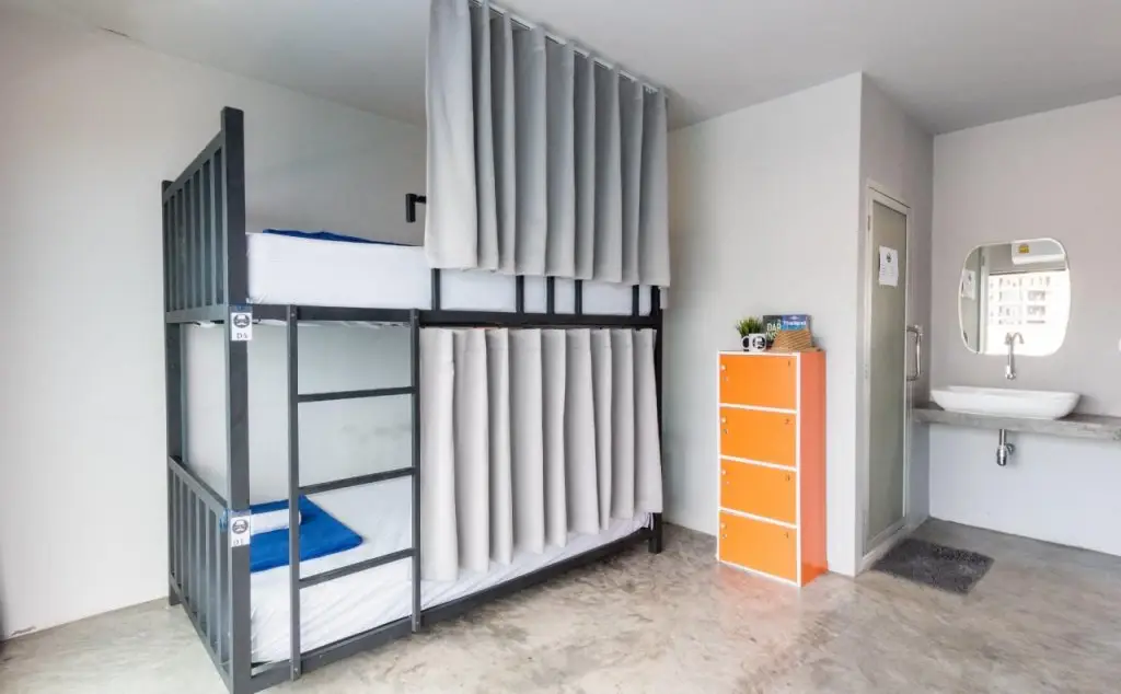 Кату: Hip Hostel