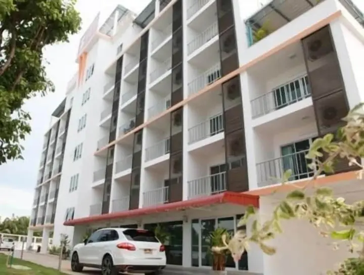 Бангтхорат: Taweesuk Residence