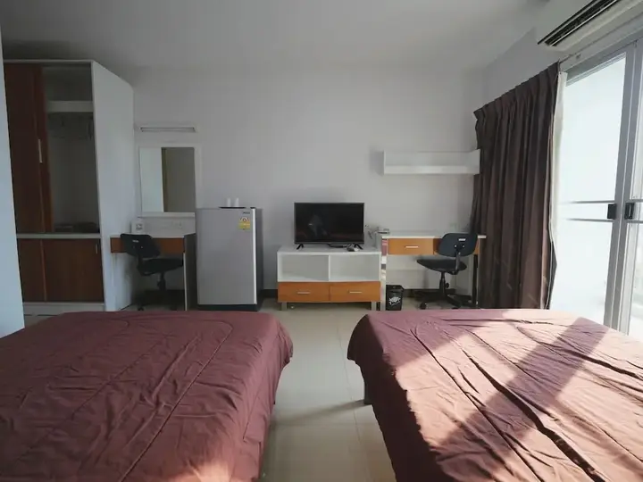 Бангтхорат: Taweesuk Residence