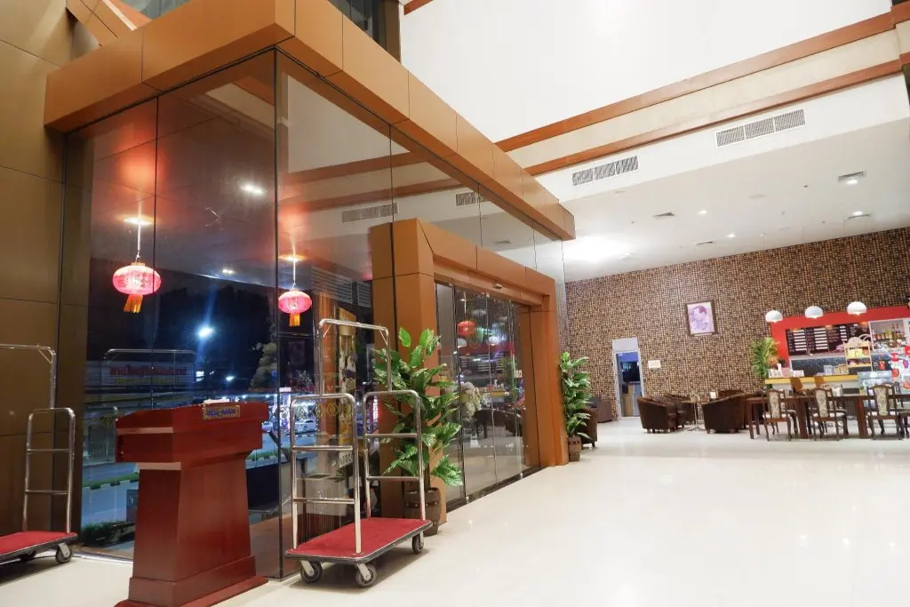 Хатъяй: Siam Oriental Hotel