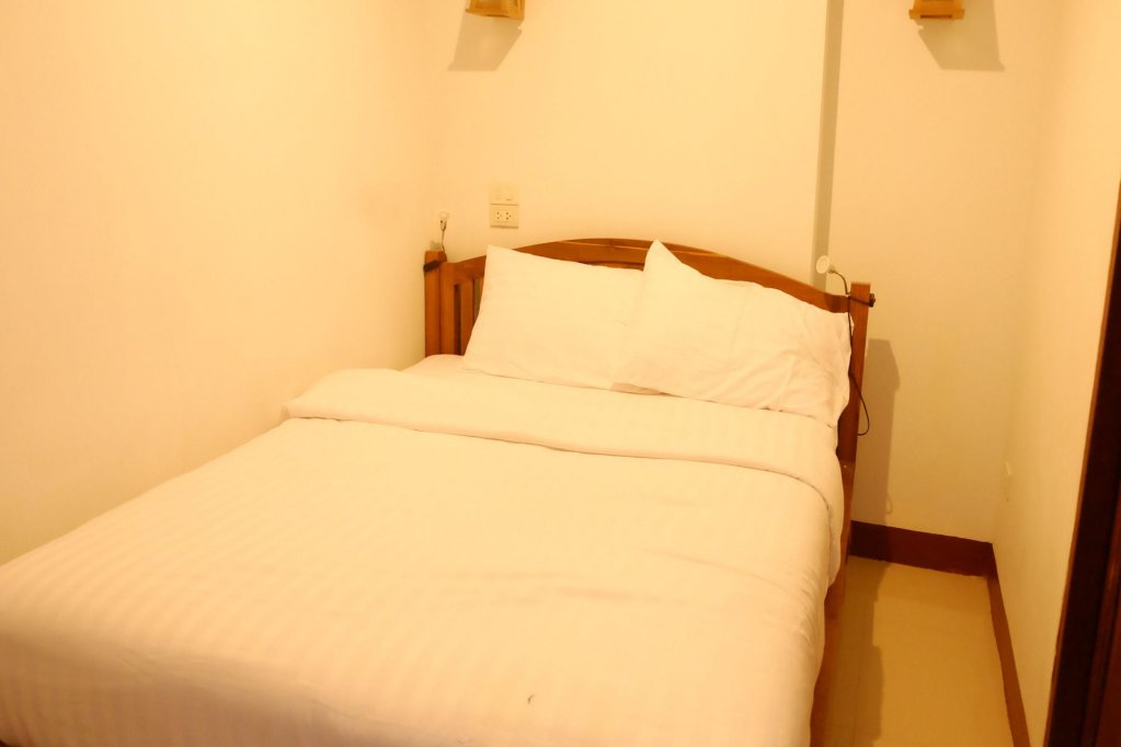 Чиангмай: Chiang Mai FK House