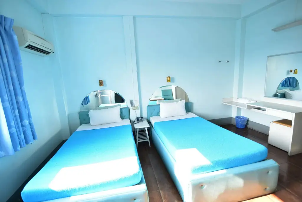 Накхонсаван: Anodard Hotel