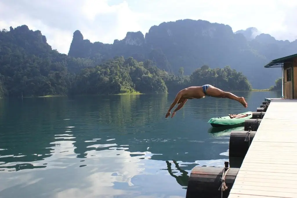 Фаном: Khao Sok River Home Resort