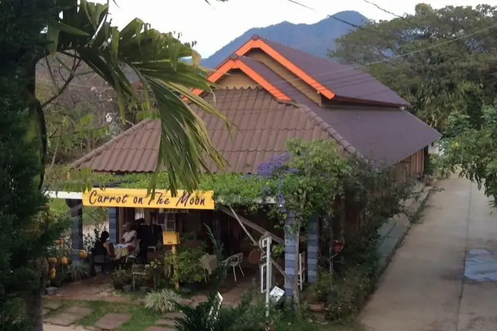 Паи: Carrot On The Moon Hostel