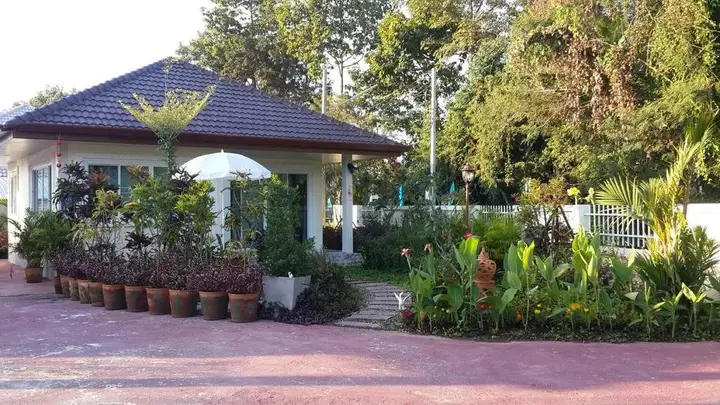 Маерим: The Unity Resort