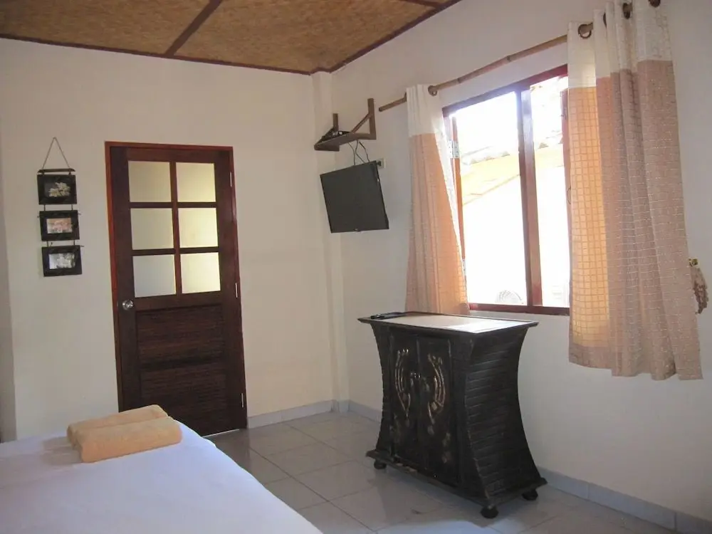 Паи: XPAI Guesthouse