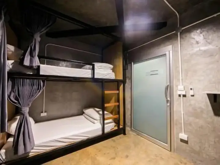 Бангкок: In My Bed Hostel