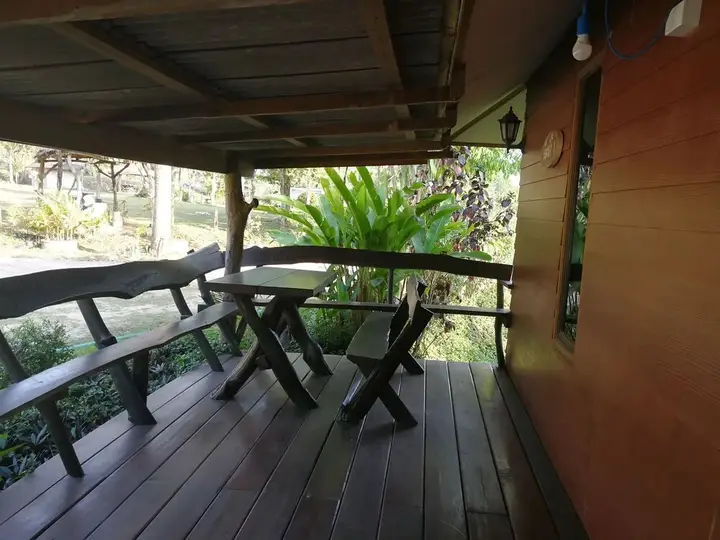 Ванг Нам Кхио: Ban Suan Nern Tawan