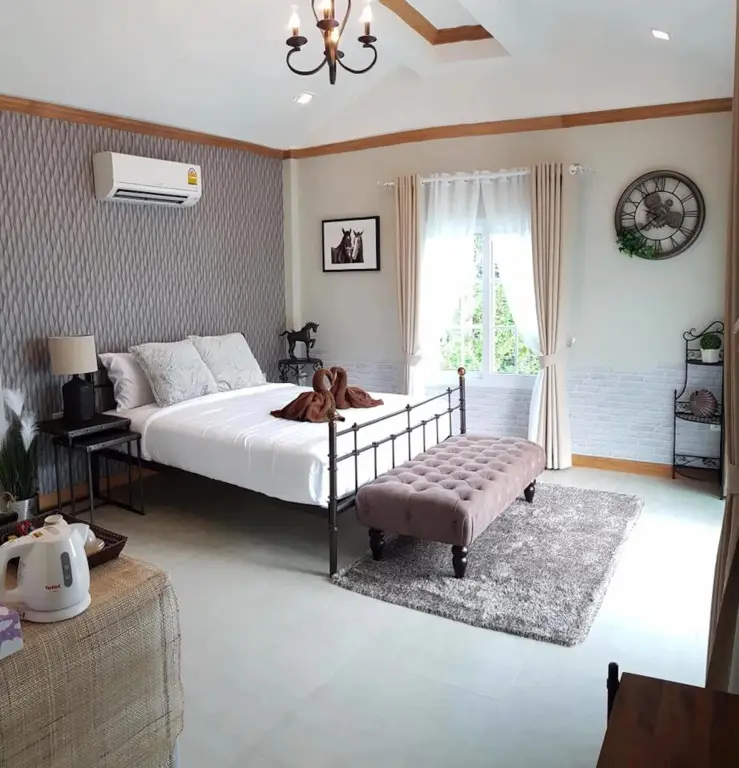 Саттахип: Vanida Antique Home