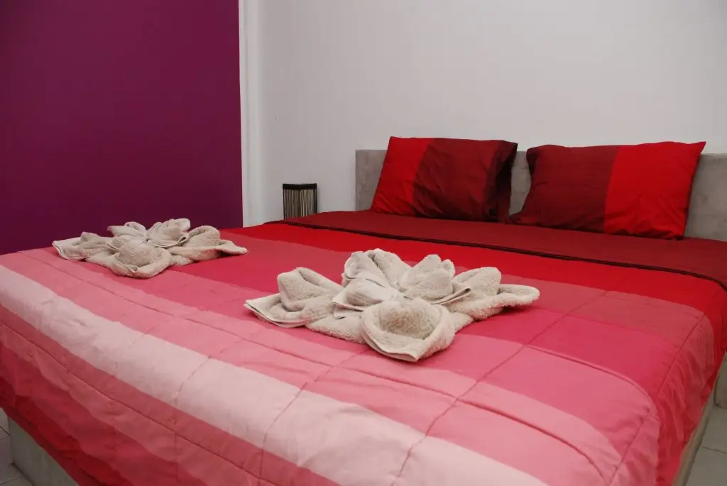 Чаам: Sea & Sand Guesthouse and Restaurant
