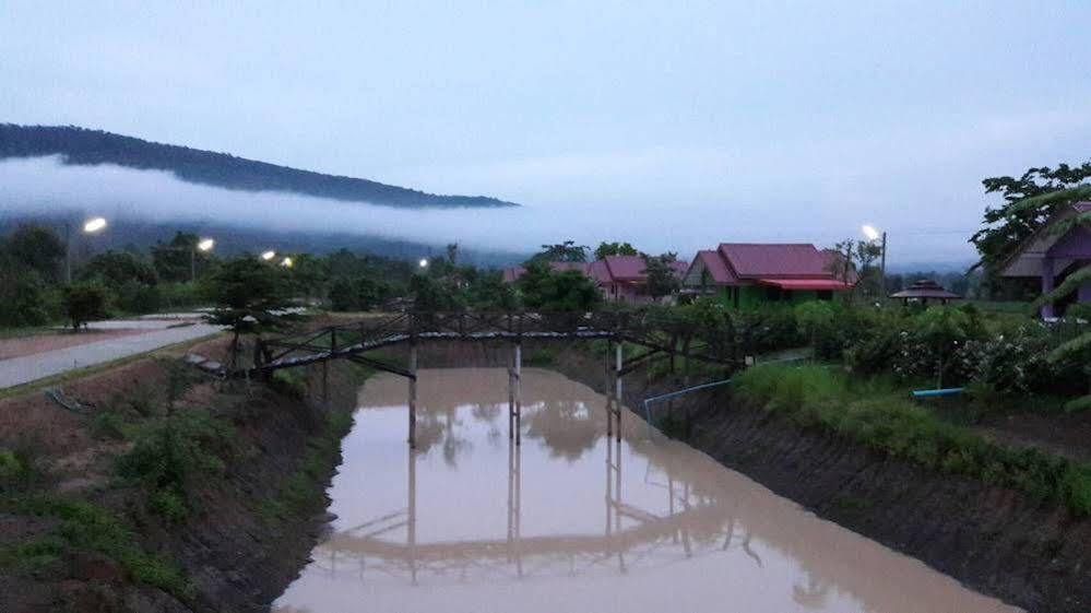 Нонгбуа Ламфу: Phutawan Resort  Nong Bua Lam Phu