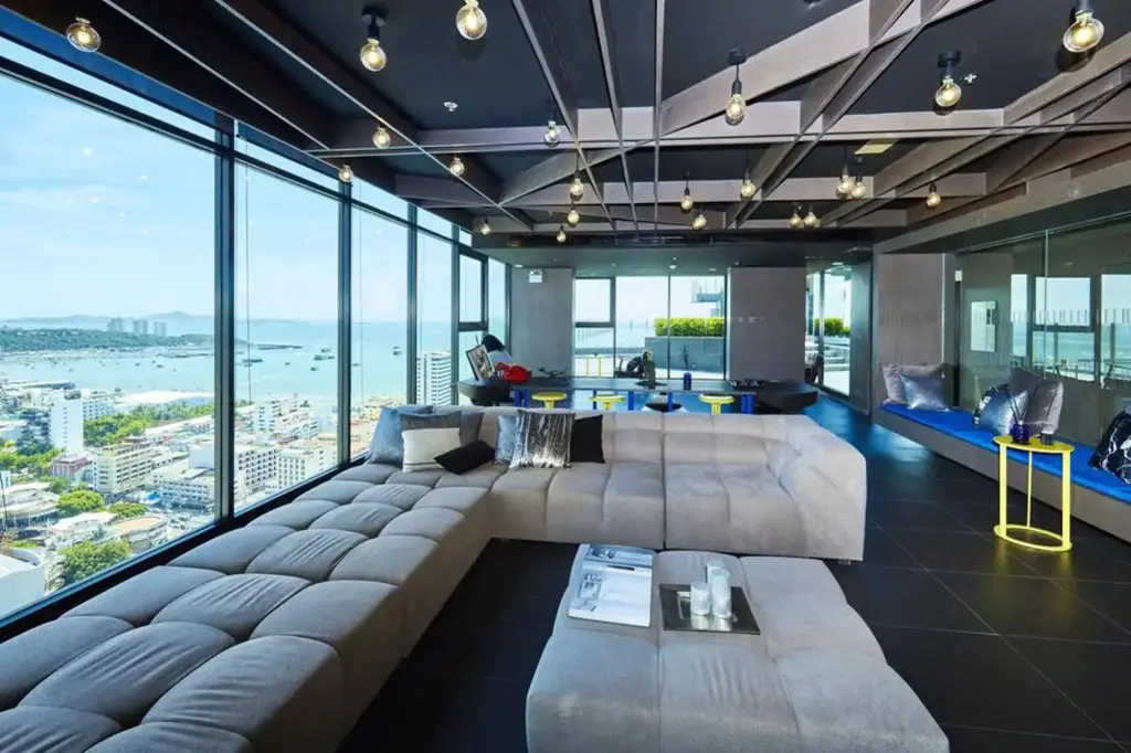 Паттайя: Pattaya Central Sea View Pool Suite