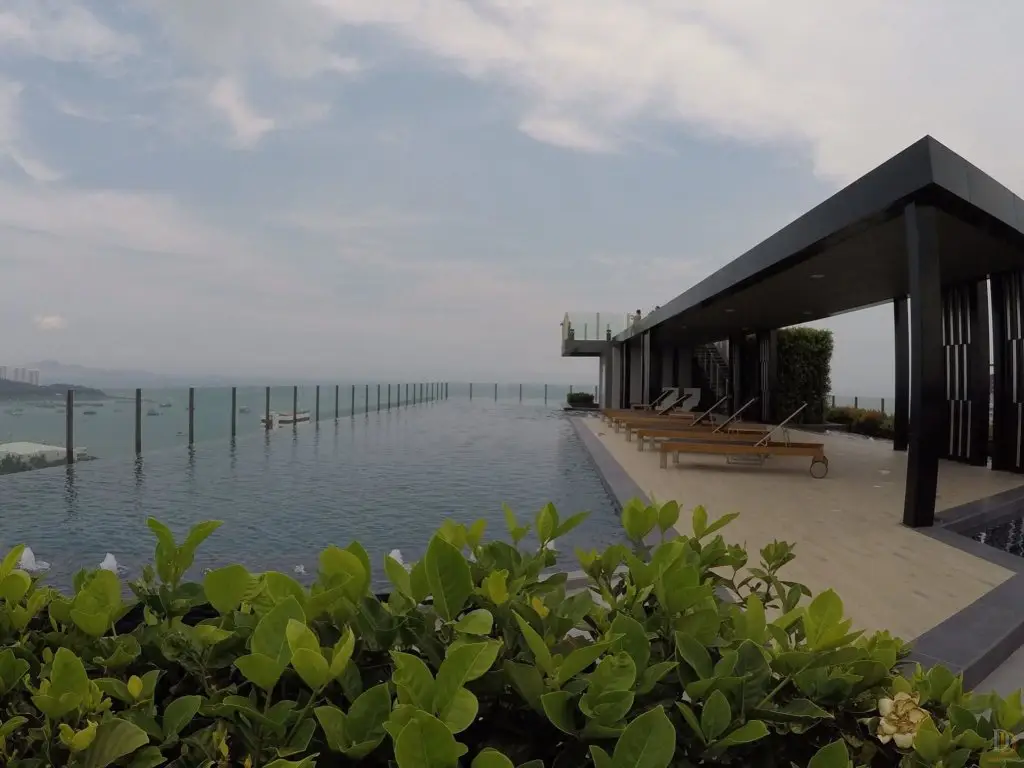 Паттайя: Pattaya Central Sea View Pool Suite