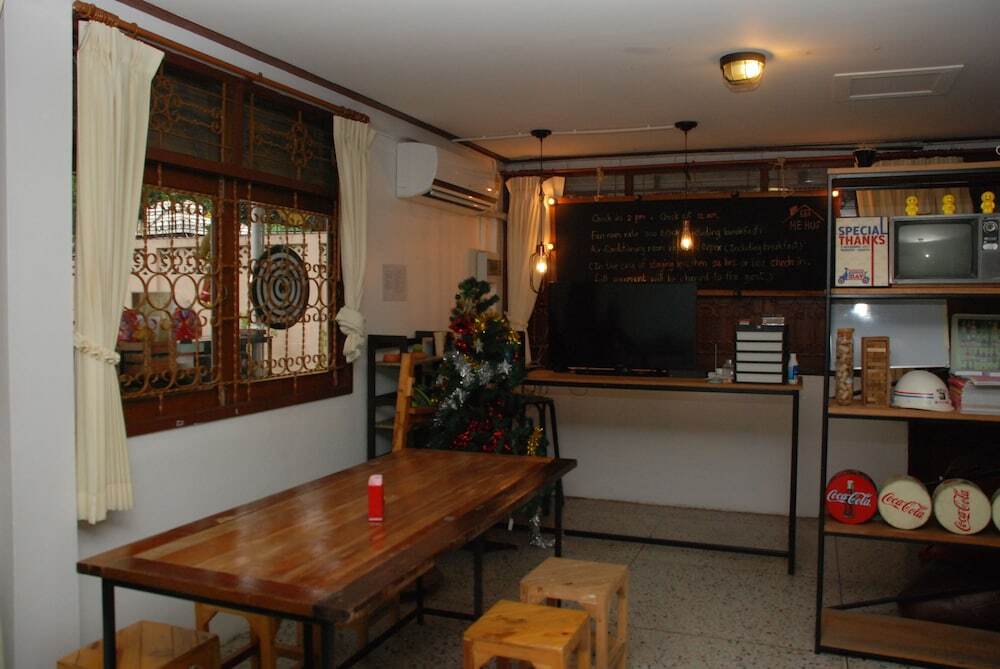 Пхетчхабури: ME HUG Hostel&Restaurant