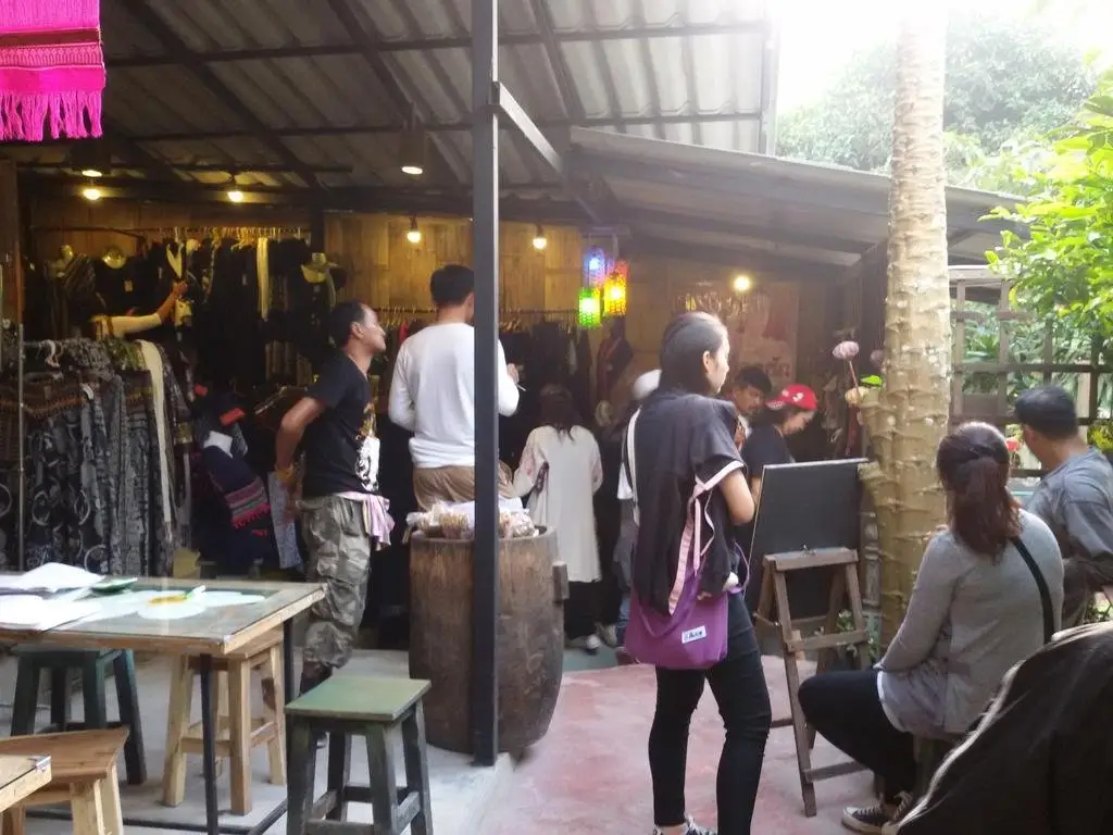Мае-Он: 清迈湄康蓬胡安伯格哈格酒店(Maekampong Huean Bog Hug Chiangmai)