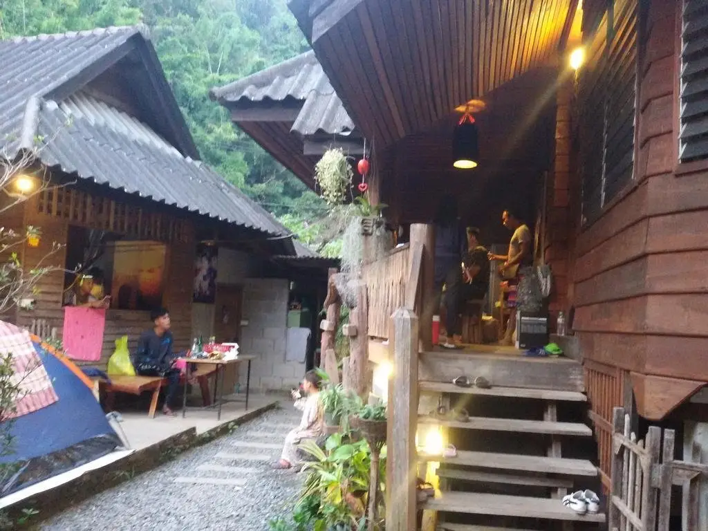 清迈湄康蓬胡安伯格哈格酒店(Maekampong Huean Bog Hug Chiangmai) — фото 1