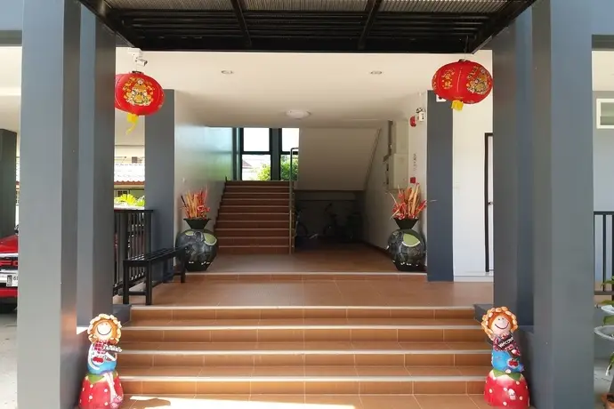Кхлонг-Янг: Ruean Kaew Place