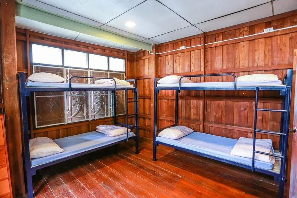 Паи: Green Hostel and Skate Park