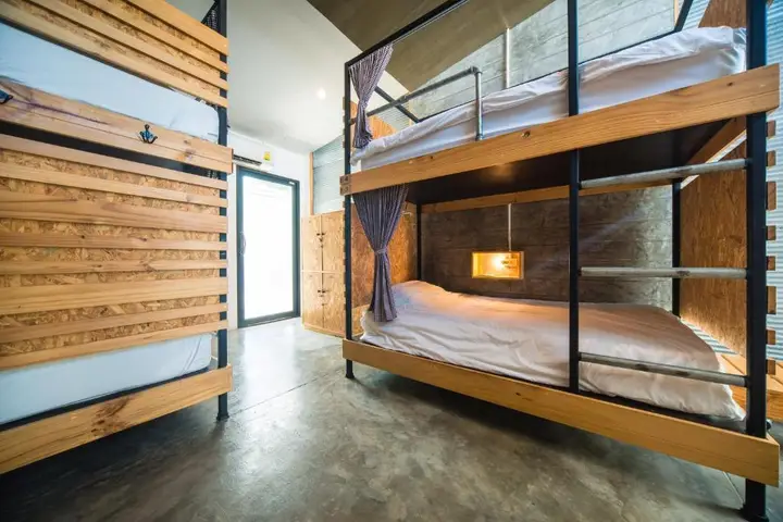 Тхаланг: ChillHub Hostel Phuket