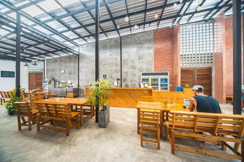 Тхаланг: ChillHub Hostel Phuket