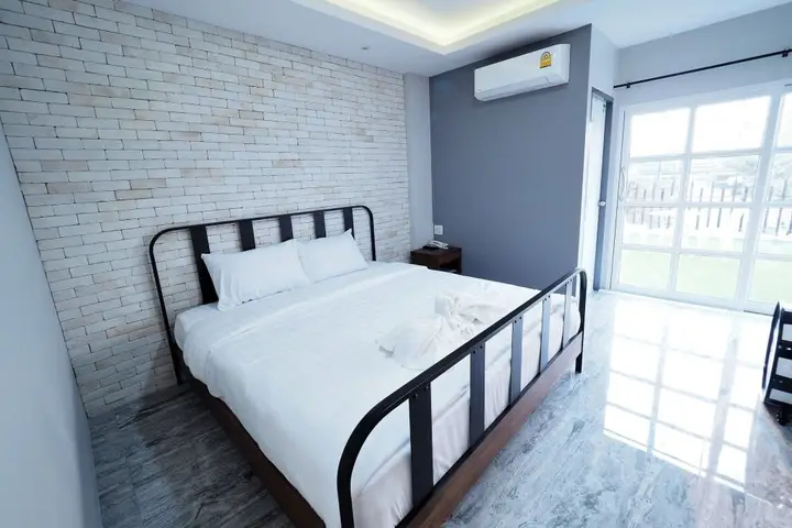 Тхунгкхок: Piccolo House