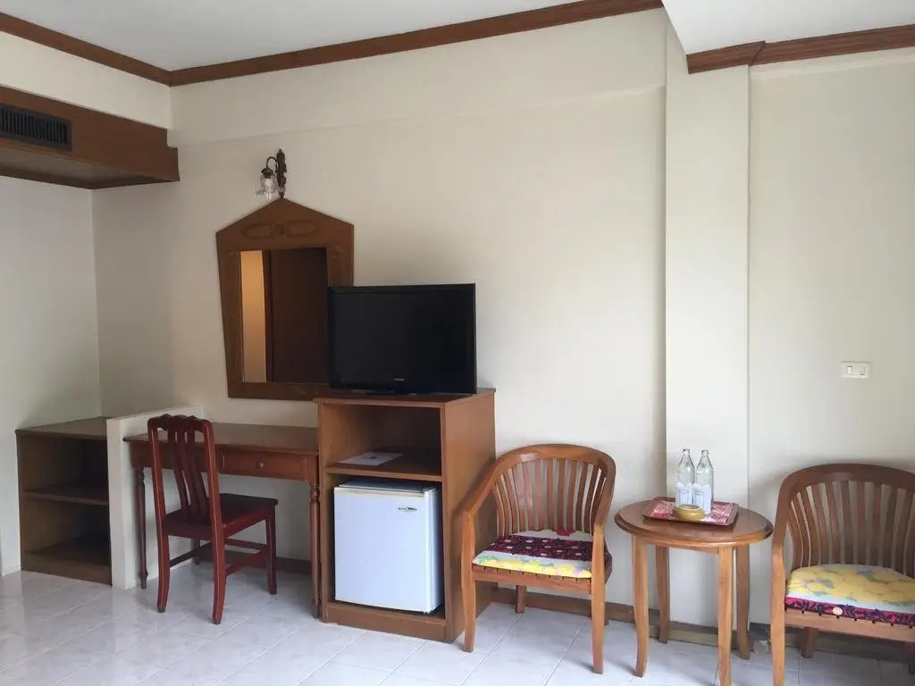 Муанг: Kata Sun Beach Hotel