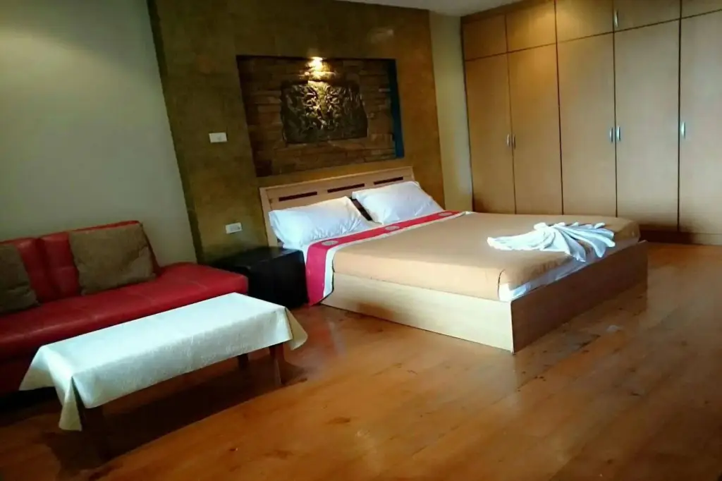 Паттайя: Beachspot Hostel & Restaurant - Adults Only