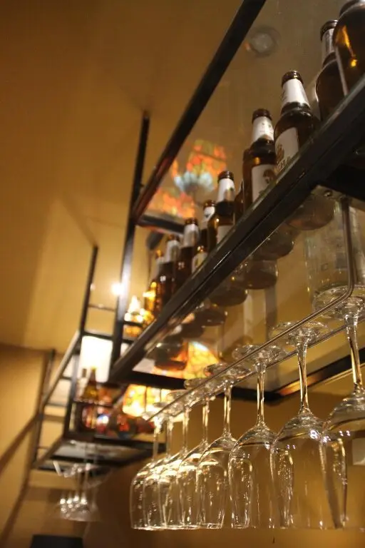 Кату: Ol'Masta Hotel & Lounge
