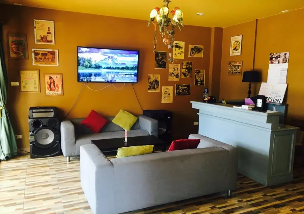 Кату: Ol'Masta Hotel & Lounge