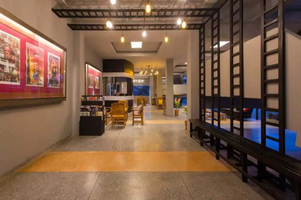 Краби: Holiday Station Hostel