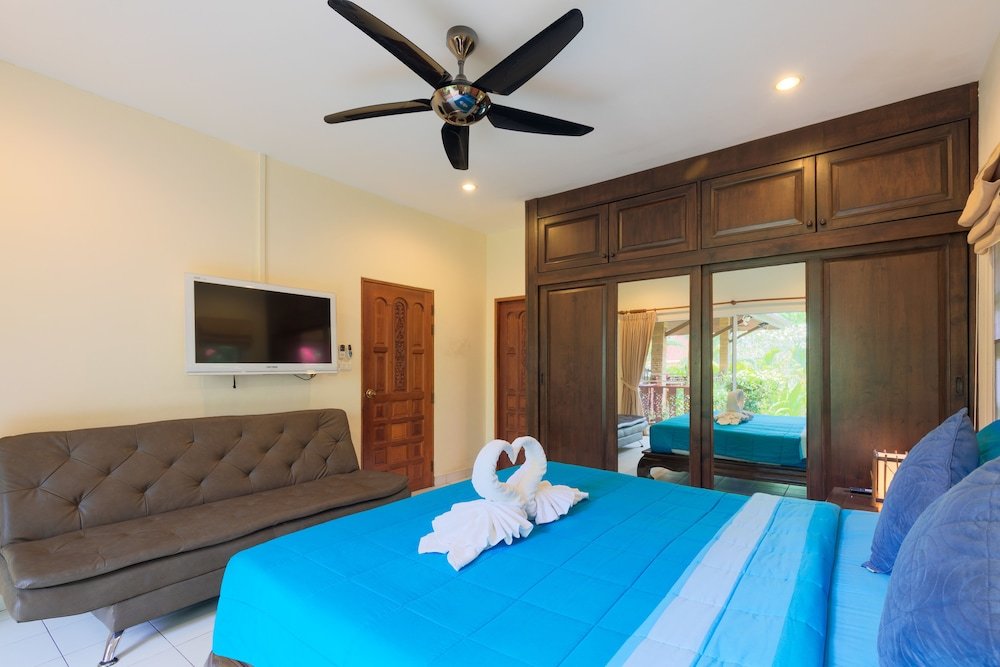 Муанг: Villa Maioun