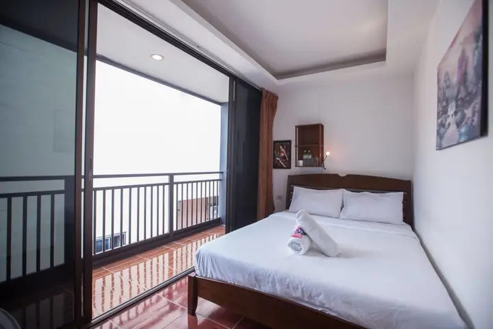 Кату: Twin Place at Kamala Beach