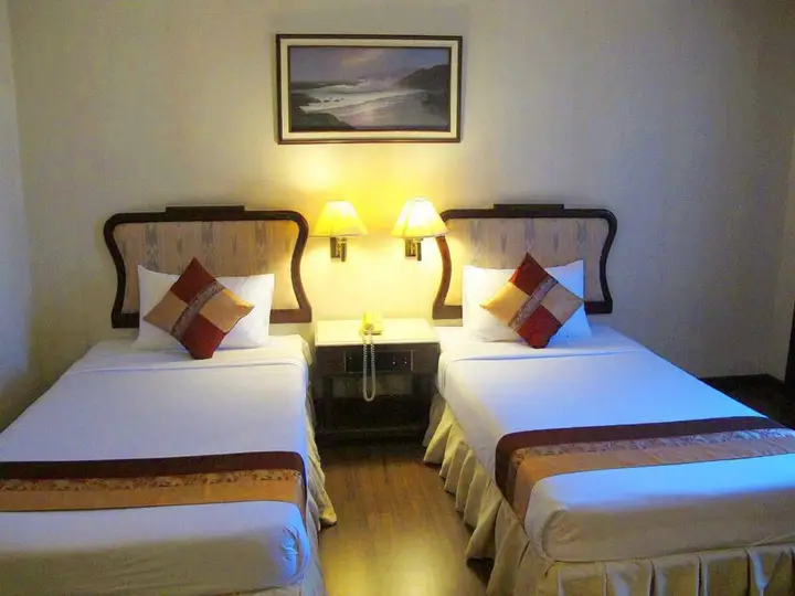 Хатъяй: Lee Gardens Hotel