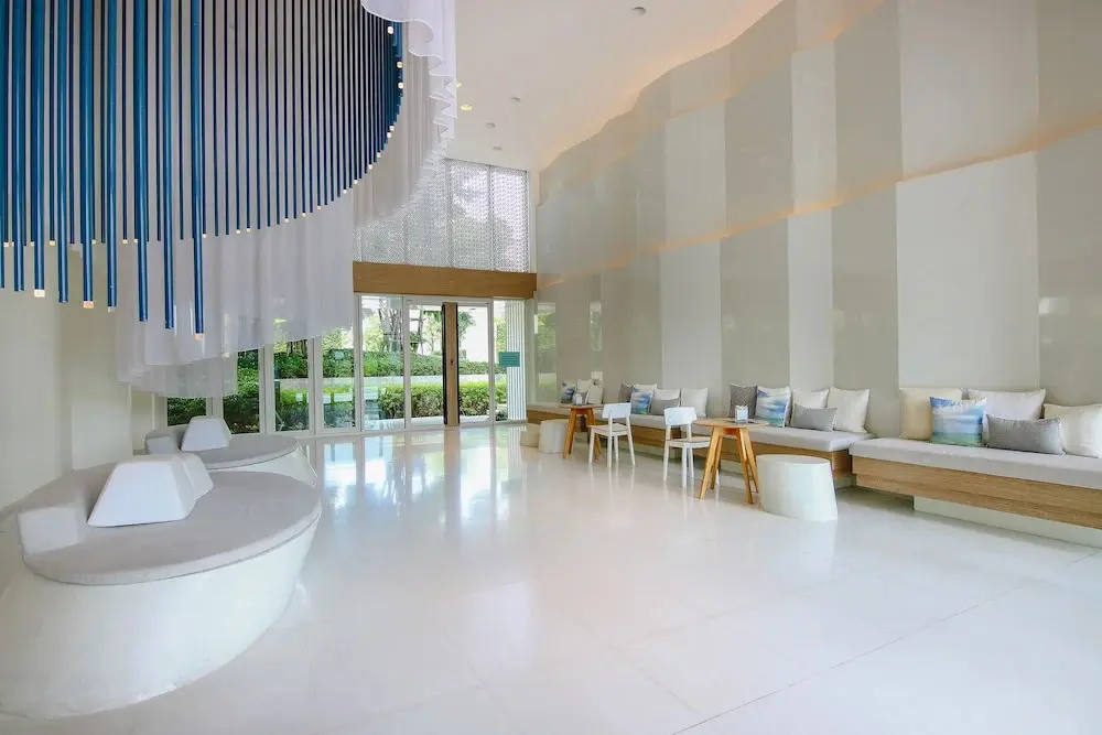 Хуахин: Hua Hin Luxury Beachfront Condo By Mon