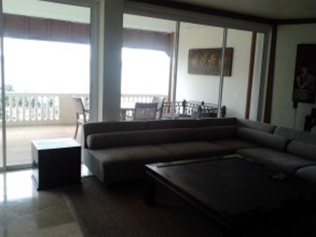На Чом Тхиан: Baan Somprason Condo Pattaya