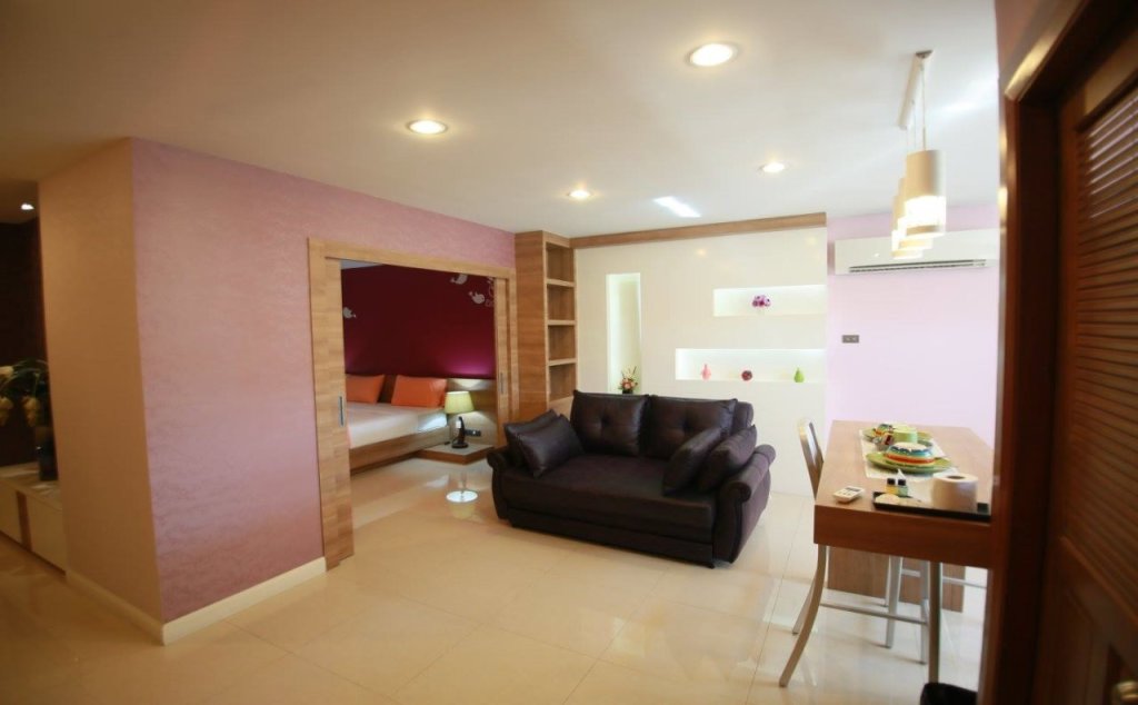 Паттайя: Pintree Service Apartment Pattaya