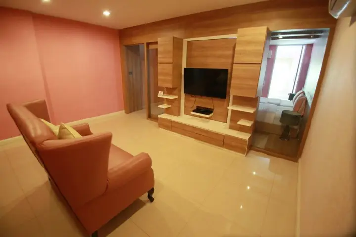 Паттайя: Pintree Service Apartment Pattaya