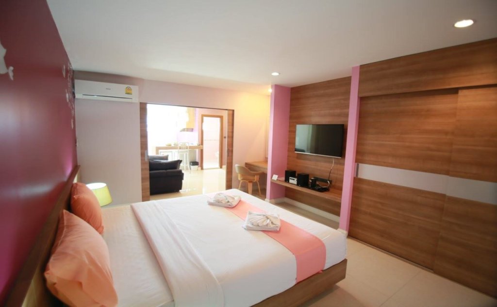 Паттайя: Pintree Service Apartment Pattaya